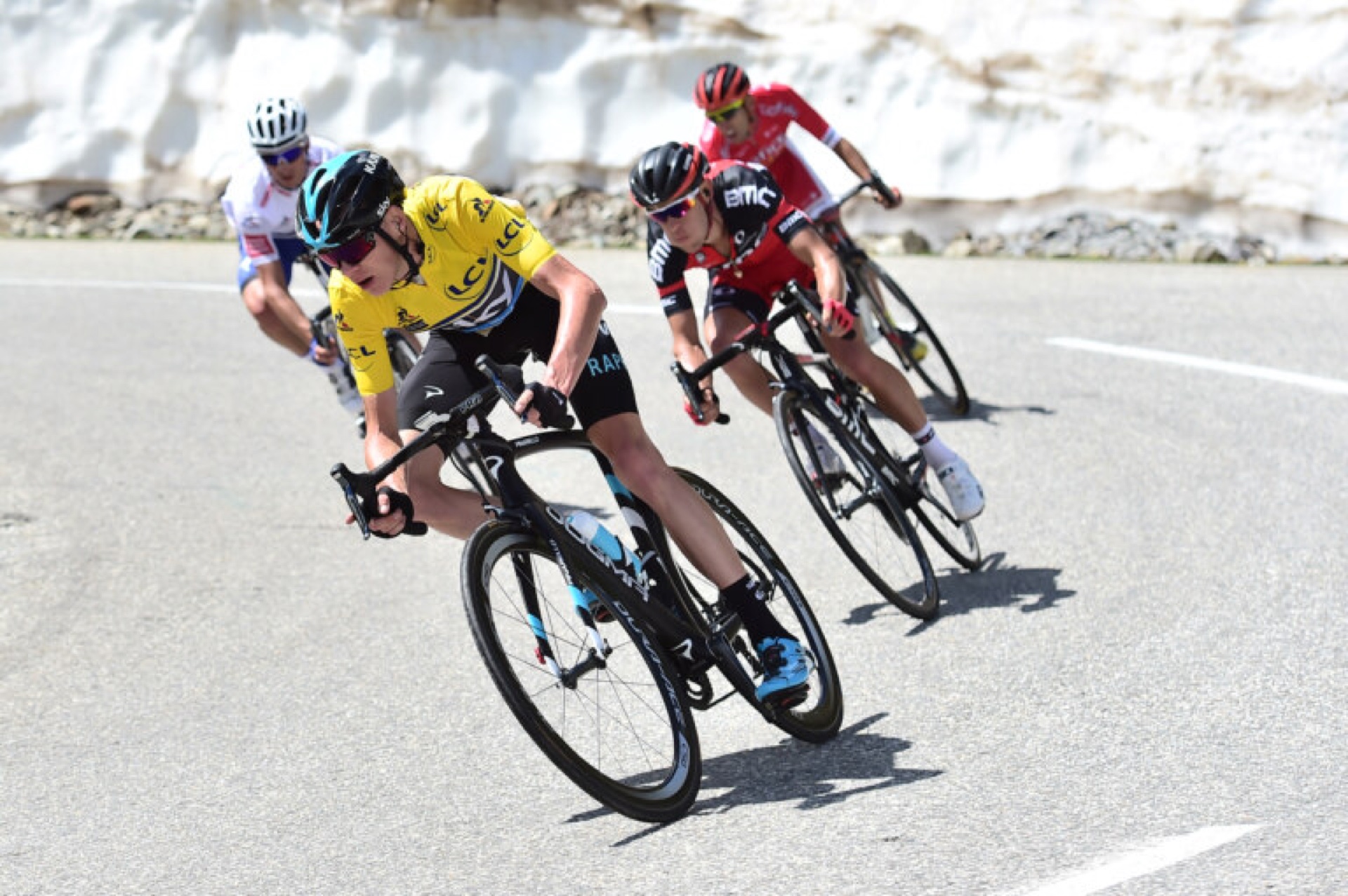 Chris Froome junto a la marca Škoda.