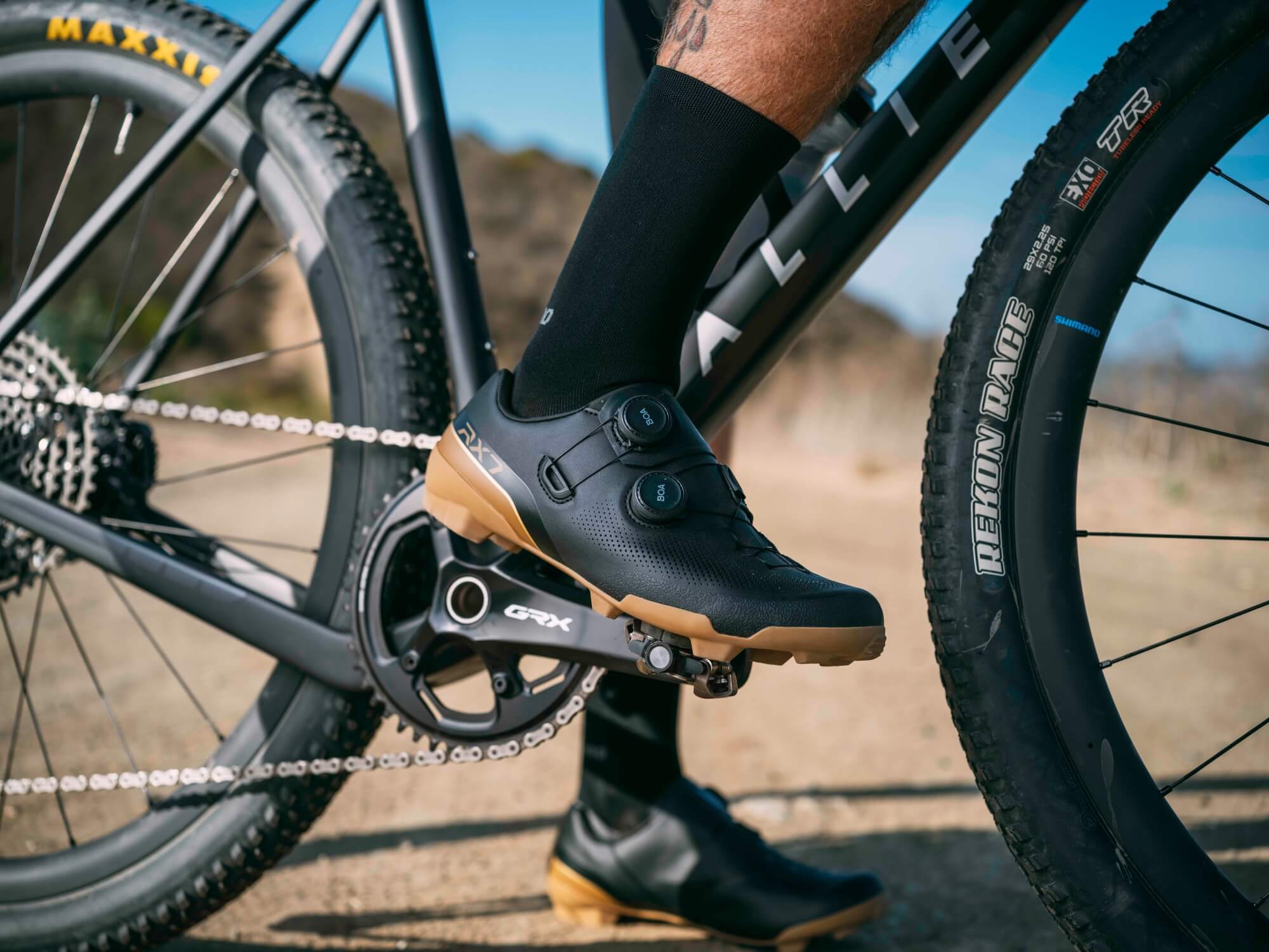 Shimano anuncia Shimano Dynalast 2.0, la siguiente evolución de su plataforma de diseño de zapatillas de ciclismo de eficacia probada.